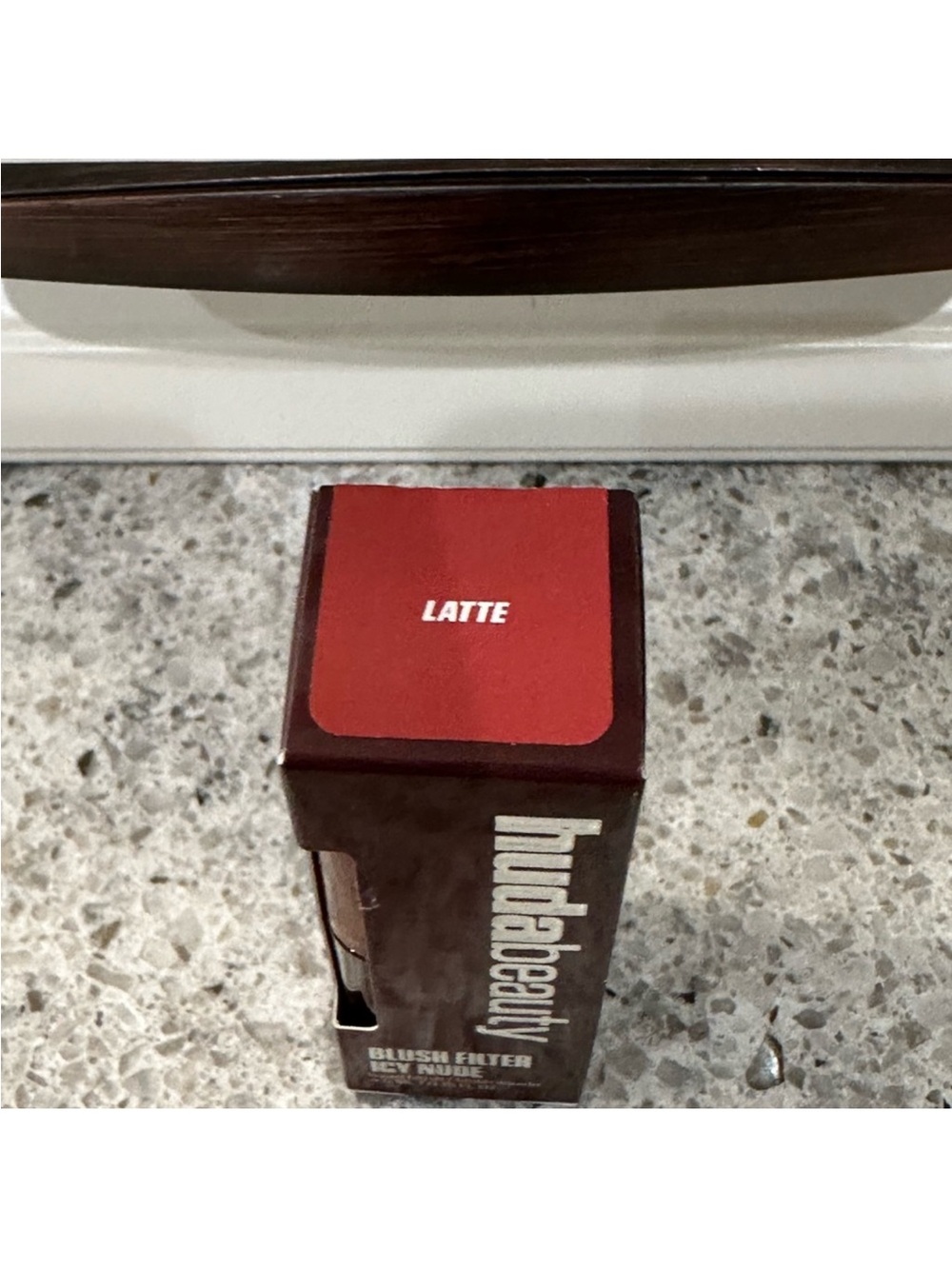 Huda Beauty Blush Filter Soft Glow Blonzer in shade Latte - Picture 11 of 11